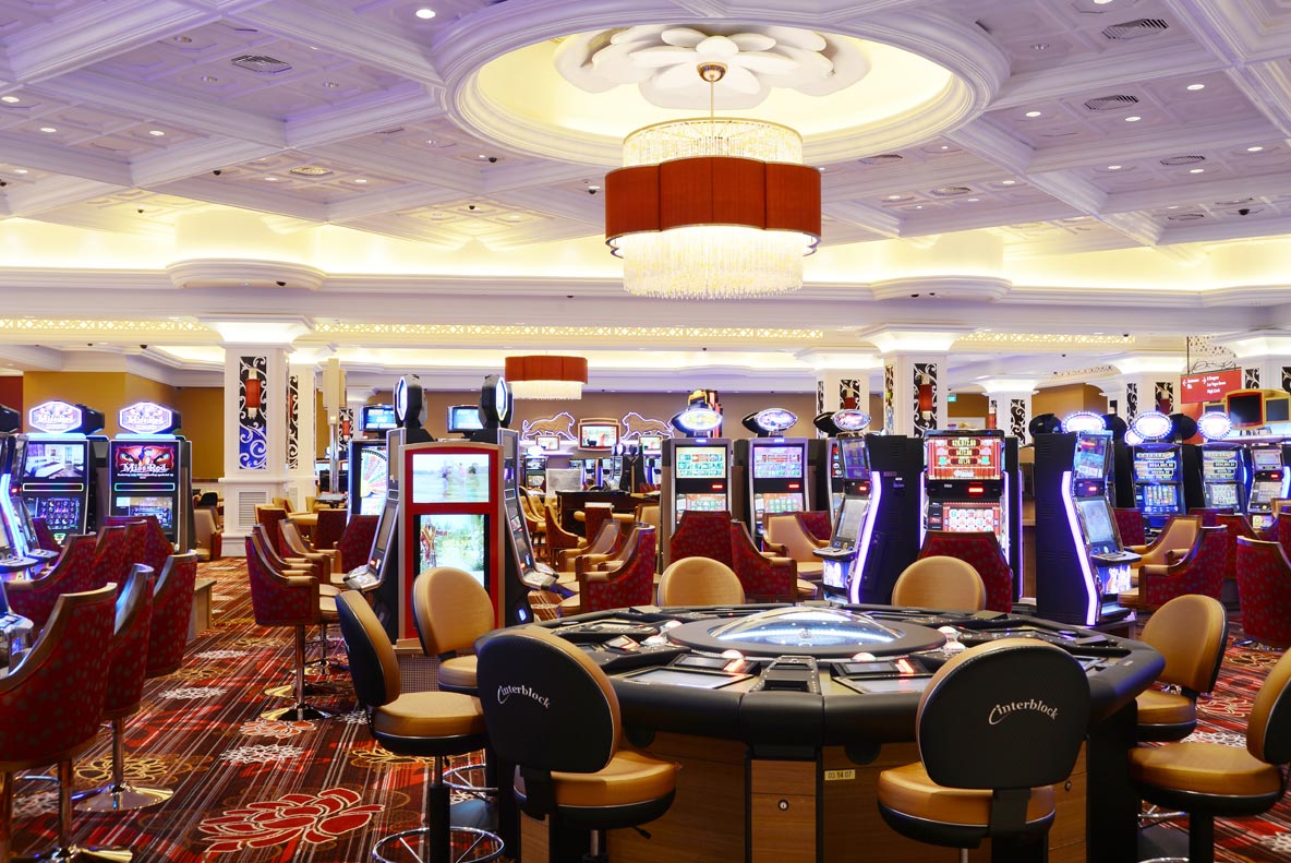 Quy định về đối tượng được phép chơi casino truyền thống tại Việt Nam