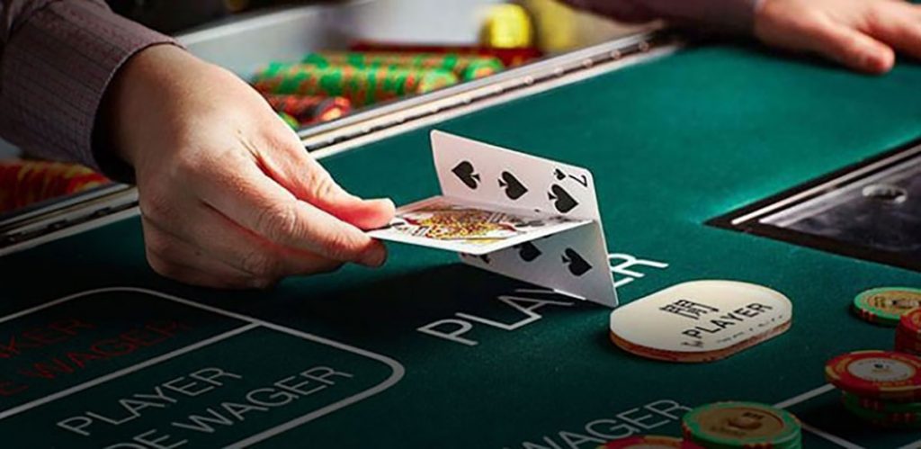 Luật chơi bài baccarat dành cho người mới tham gia