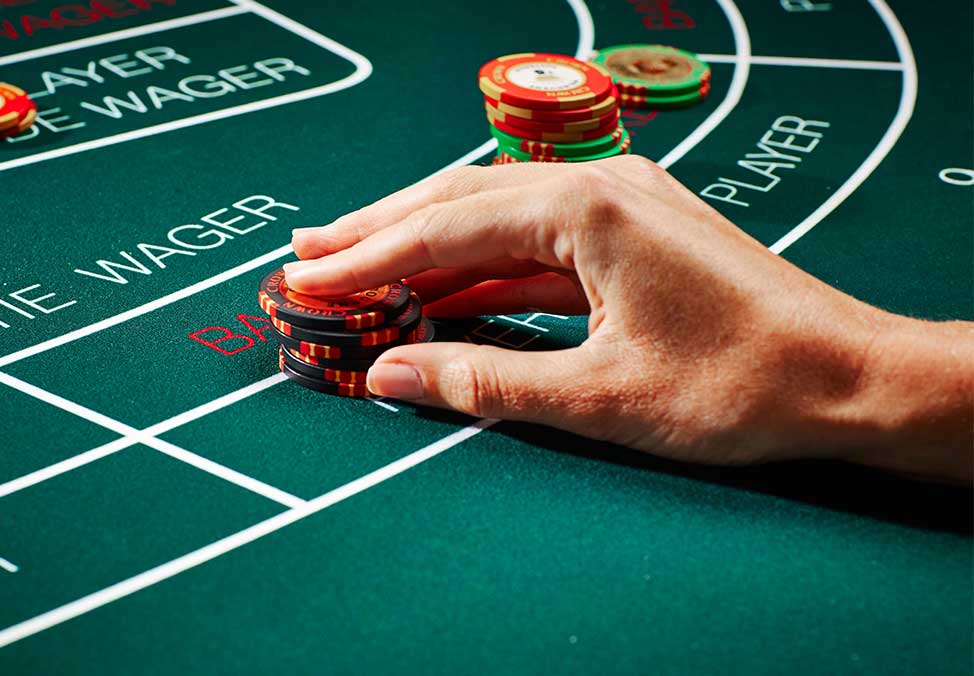 Lý do bài baccarat luôn thu hút người chơi tại sòng bài casino